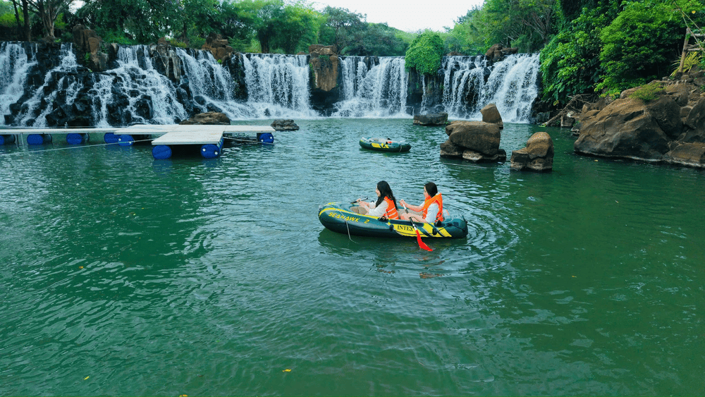 Khu du lịch có các khu vực dã ngoại, cắm trại và nhiều hoạt động ngoài trời thú vị (Nguồn: KDL Sinh Thái Thác Giang Điền)